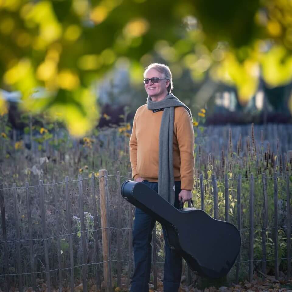 Tero Kuparisen kappaleen "Tule lähellein" kansikuva